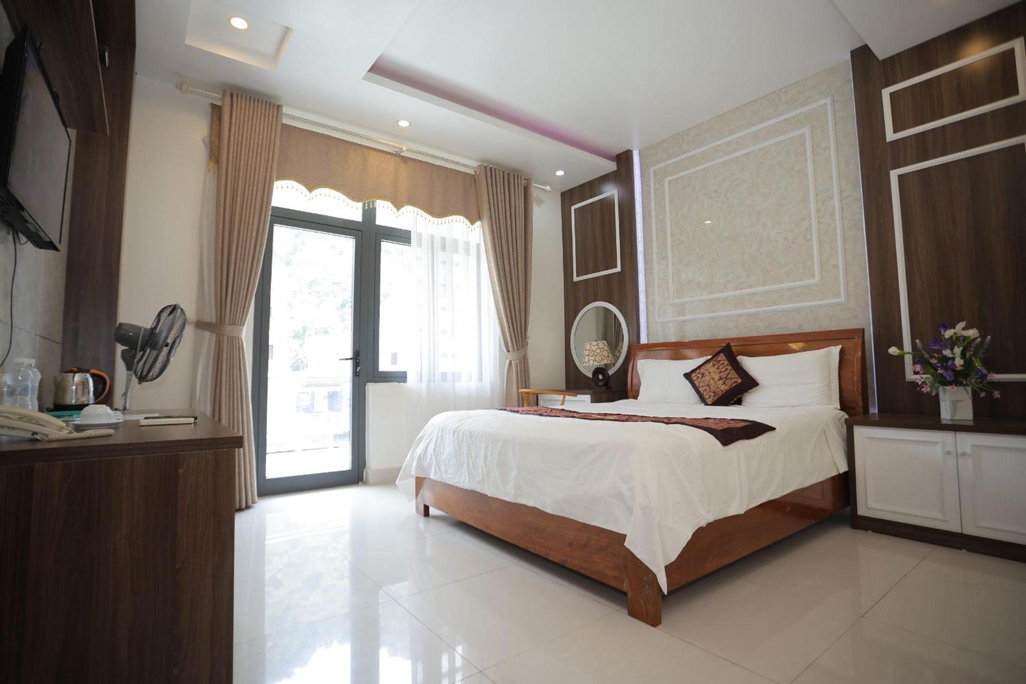 Phong Nha Jasmine Hostel & Roof Top Bar Exterior photo