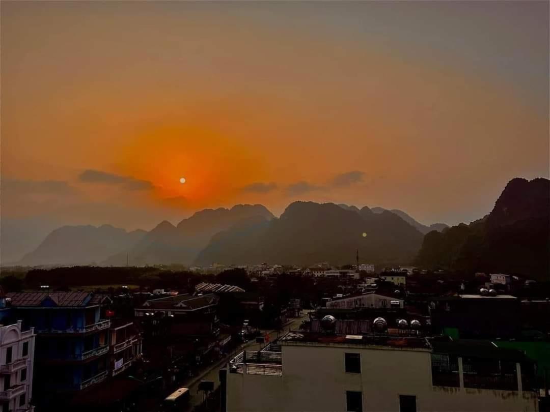 Phong Nha Jasmine Hostel & Roof Top Bar Exterior photo